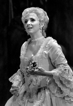 photo of Barbara Kilduff as Sophie in DER ROSENKAVALIER